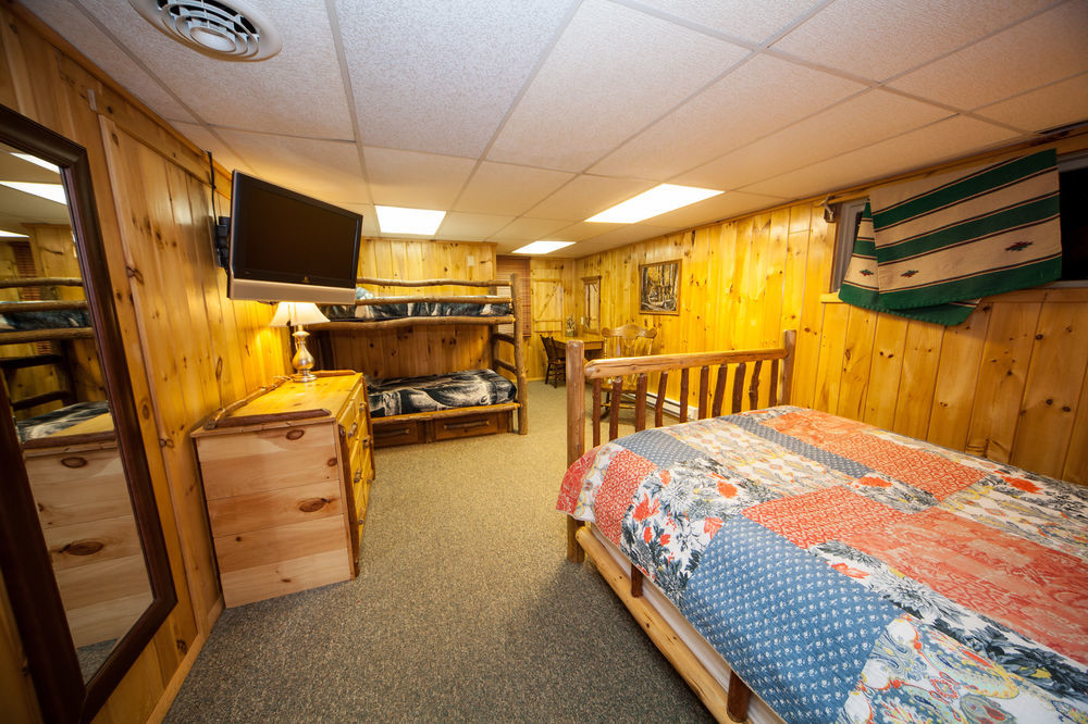 Log Cabin Lodge & Suites Jones Mills Exteriér fotografie