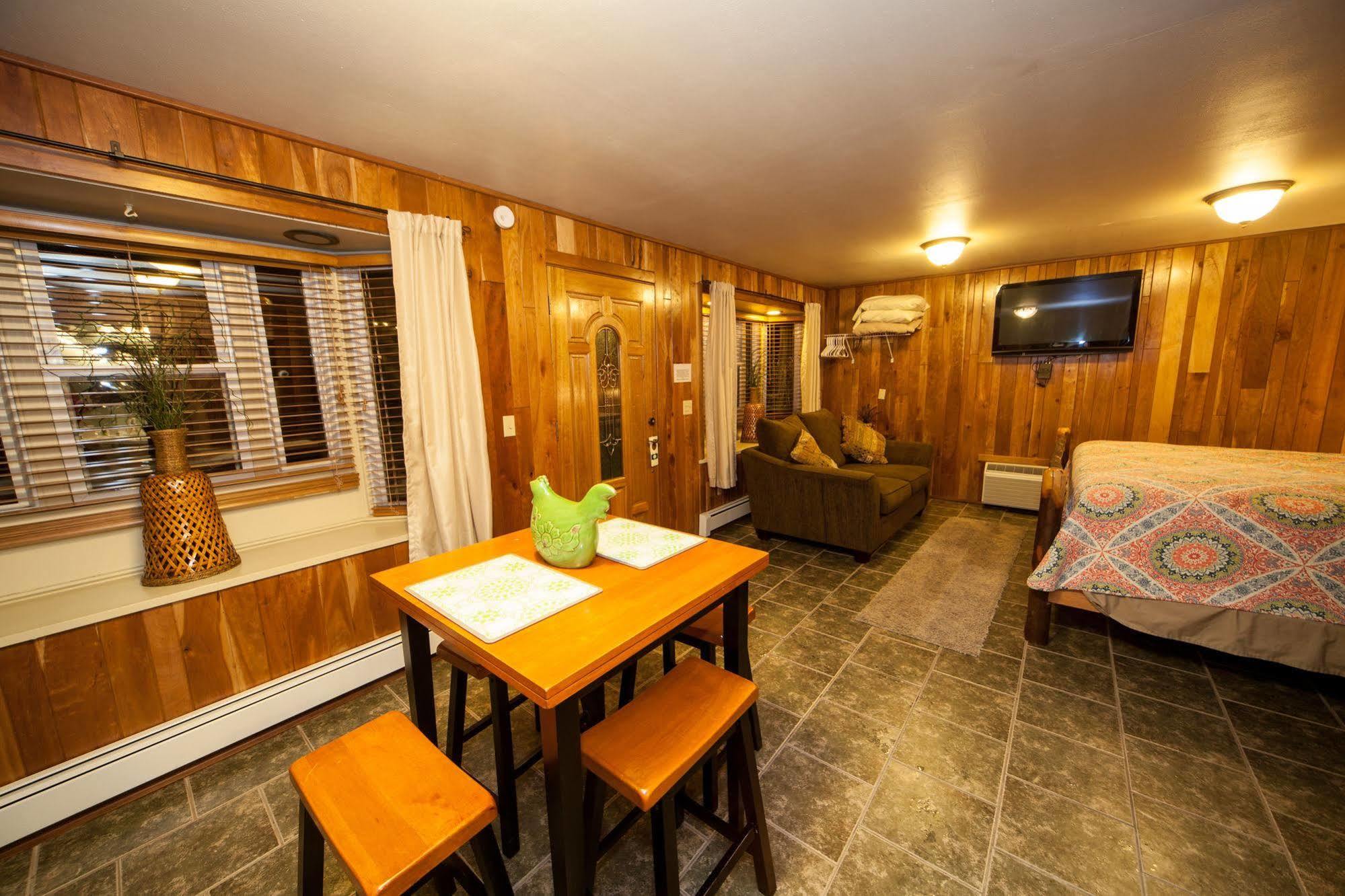 Log Cabin Lodge & Suites Jones Mills Exteriér fotografie