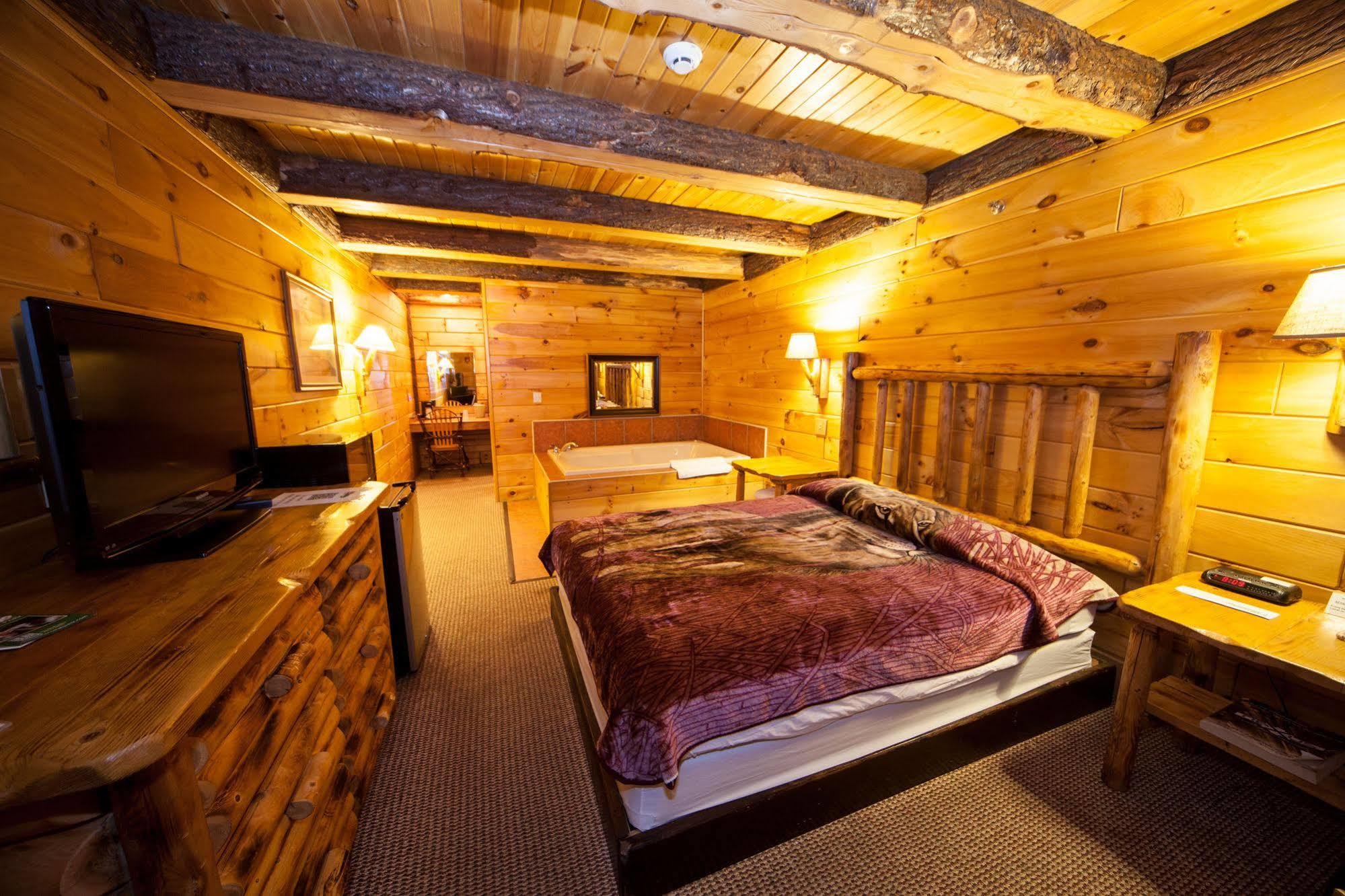 Log Cabin Lodge & Suites Jones Mills Exteriér fotografie