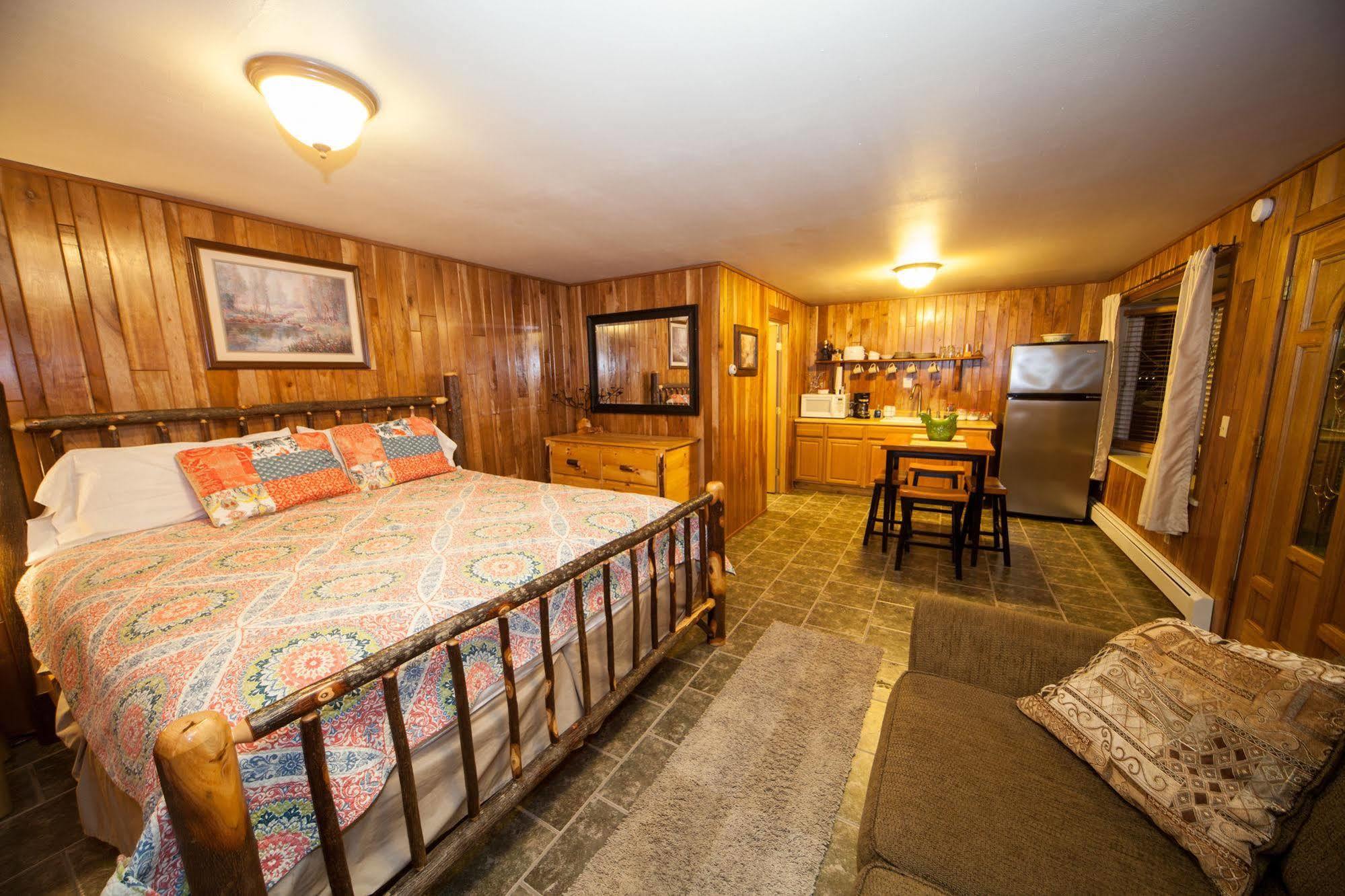 Log Cabin Lodge & Suites Jones Mills Exteriér fotografie