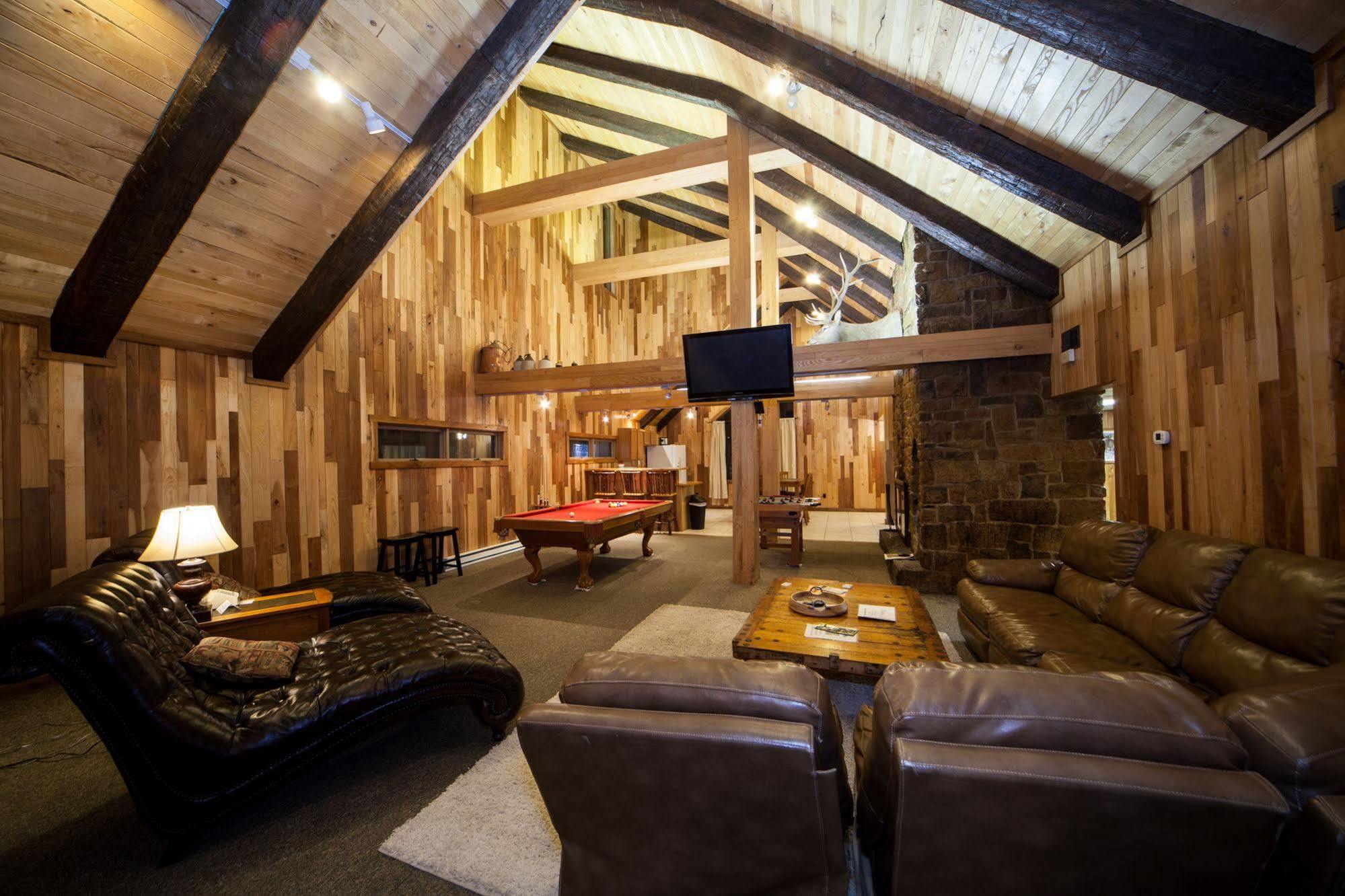 Log Cabin Lodge & Suites Jones Mills Exteriér fotografie