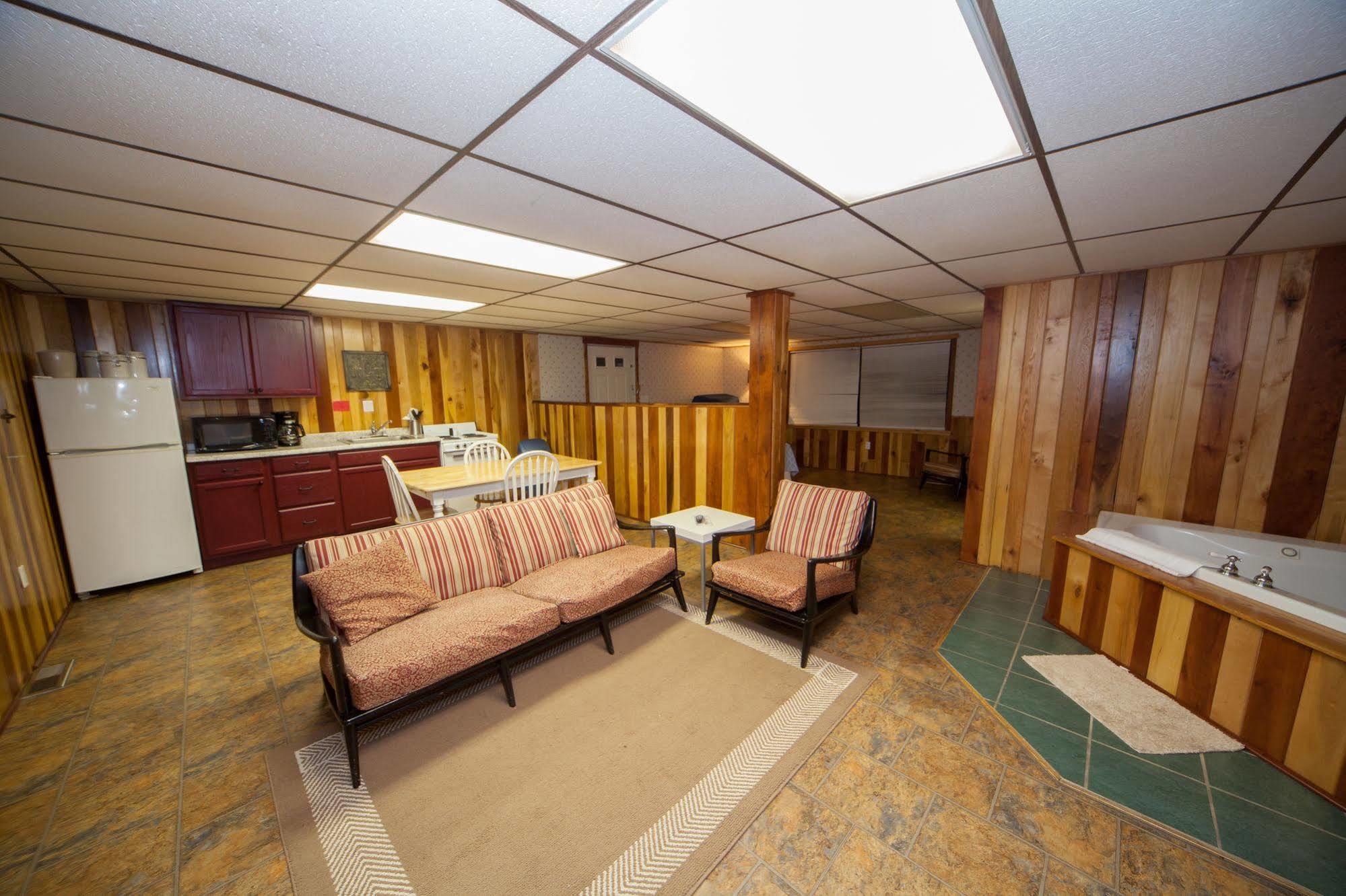 Log Cabin Lodge & Suites Jones Mills Exteriér fotografie